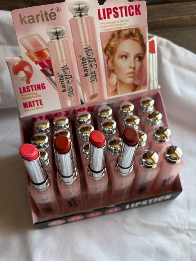 LIPSTICK KARITE CON COLOR