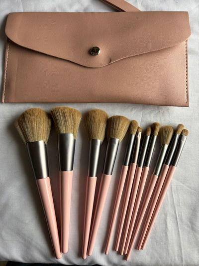 BROCHAS CON ESTUCHE