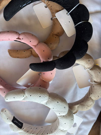 VINCHA SKIN CARE CON STRAS