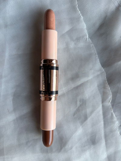 CONTORNO E ILUMINADOR MELY