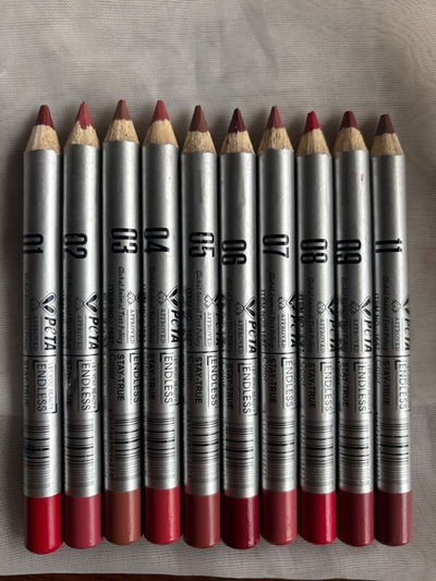 DELINEADOR DE LABIOS 24H - MISS DEMI