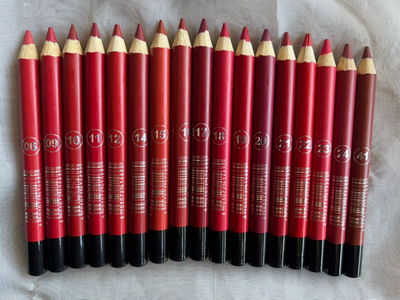 DELINEADOR DE LABIOS MATTE - KARITÉ