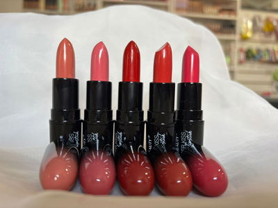 LABIAL EN BARRA POWDER KISS - EVER BEAUTY