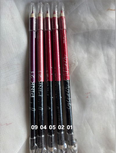 DELINEADOR DE LABIOS + DELINEADOR DE OJOS 2 EN 1 - PINK 21