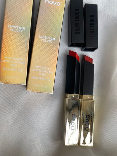 LABIAL EN BARRA VELVET - NOVO