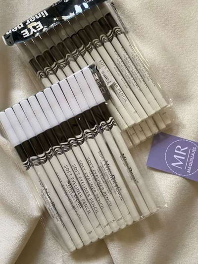 delineador lapiz blanco