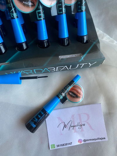 DELINEADOR LIQUIDO FIT ME