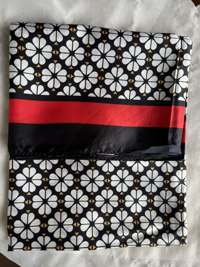 PAÑUELOS ESTAMPADOS 90x90cm