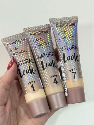 Base NATURAL LOOK Ruby Rose