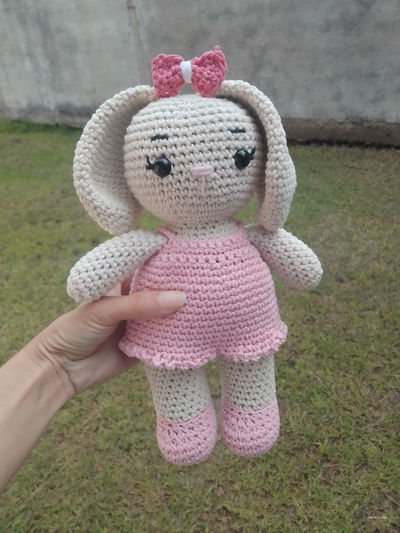 Coneja amigurumi "Bianca"