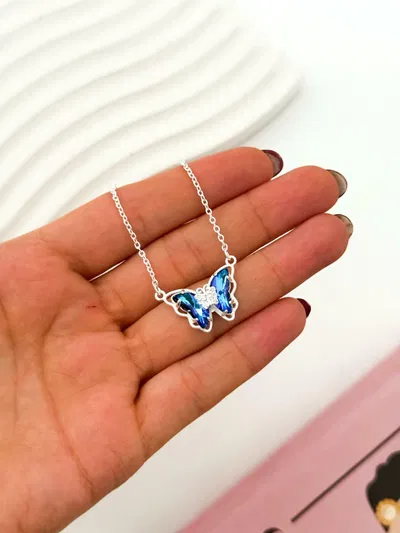 Collar mariposa