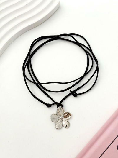 Collar Gamuza flor