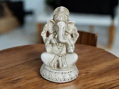 Ganesh con base 18 cm yeso extra duro