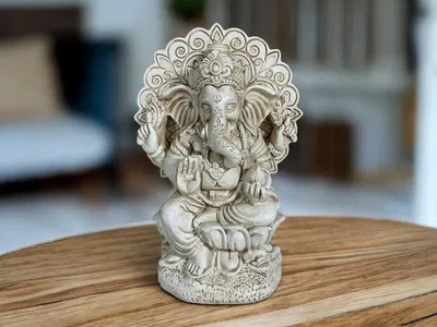 Ganesh con mandala 18 cm