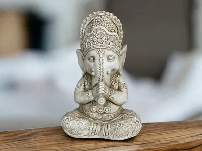 Ganesh Sol rezando 19.5 cm