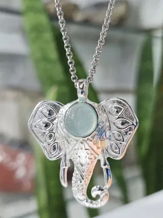 Dije elefante con baño de plata