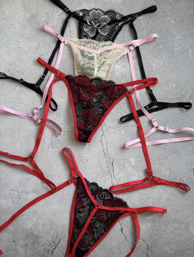 Hilo de encaje con arnés