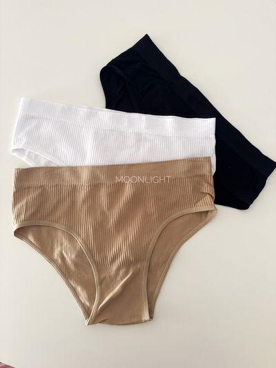 Trusa tiro medio acanalada clásica