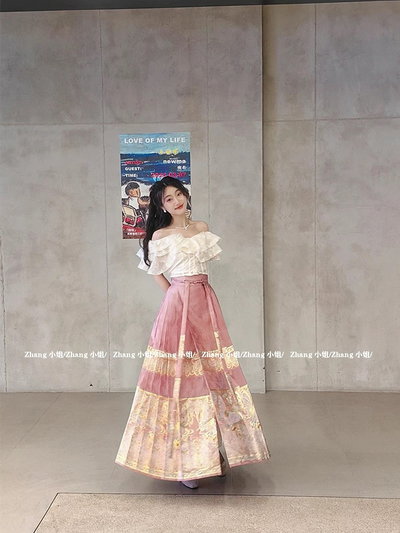 Mamian qun rosa con dorado 