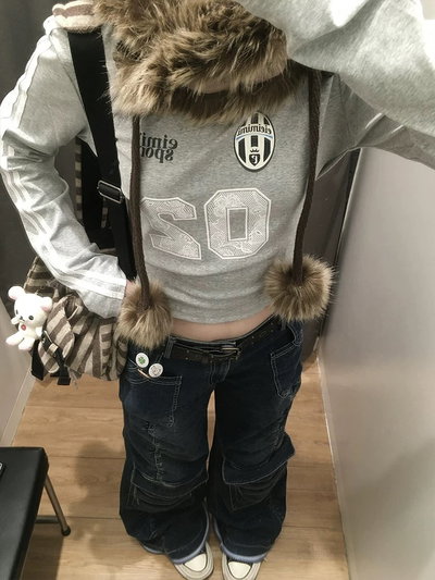 Remera manga larga estilo deportivo 