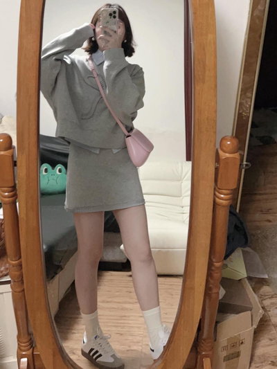 Conjunto Buzo + Falda moño 