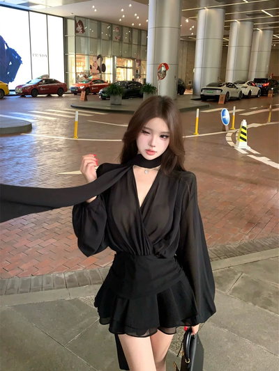 Vestido escote en V y volados 