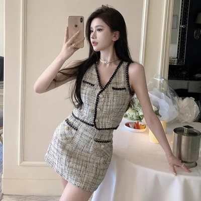 Conjunto 2 piezas chaleco y falda con botones 