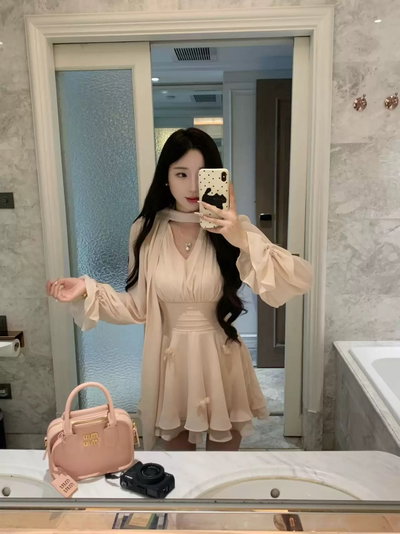 Vestido manga larga con cuello 