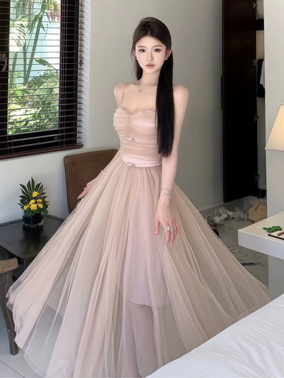 Vestido fruncido largo con moños
