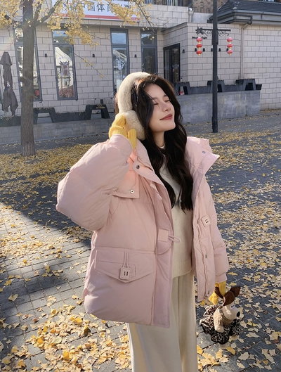 Campera de pluma con capucha rosa 