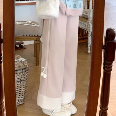 Pantalón con corderito rosa con pompón 