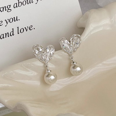 Arete corazón y perla