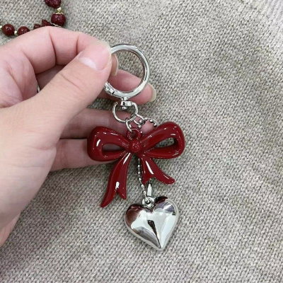 Charms lazo rojo y corazón 