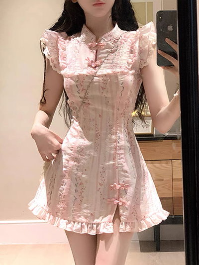 Qipao corto rosado floral 