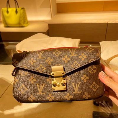 Cartera LV 