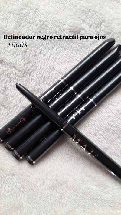 Delineador negro retractil