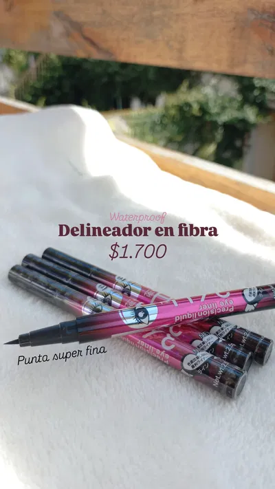 Delineador en fibra punta fina 