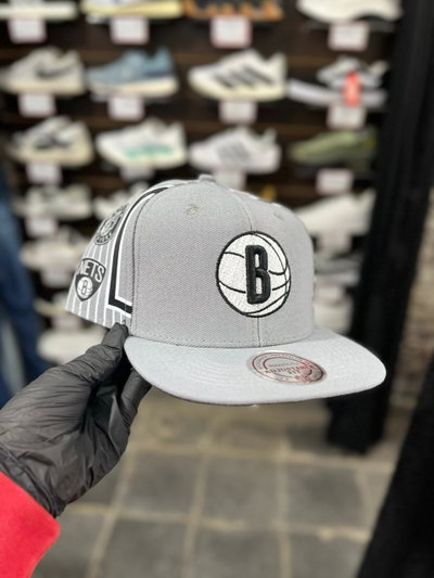 Gorra Nets con Ajuste