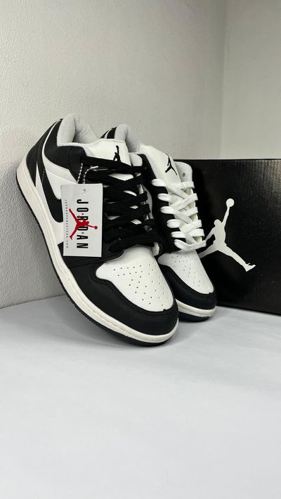 Nike Jordan Low