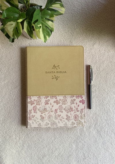 Biblia Nueva Traducción Viviente