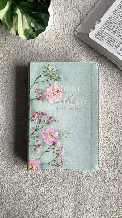 Biblia floral verde claro 12 pt