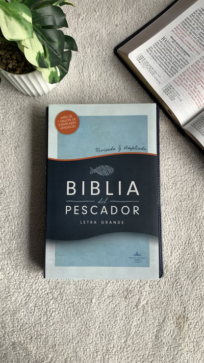 Biblia pescador simil piel azul