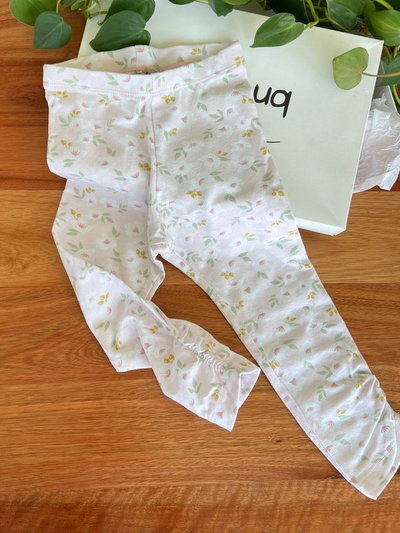Calza Flores Picot