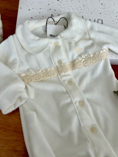 Enterito Plush c/puntillas