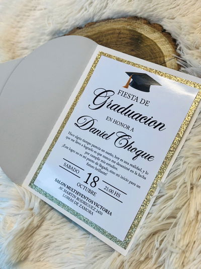 Invitación de Graduación con Borla