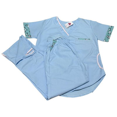 Ambo Modelo Paloma. Pantalón con tajo.      