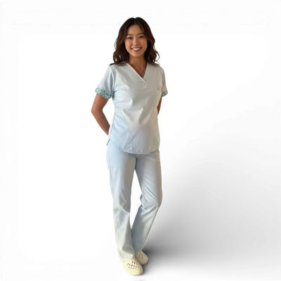 Ambo Modelo Paloma. Pantalón con tajo.      