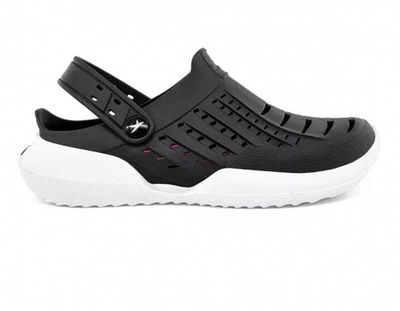 Zuecos negro con fucsia  Modelo Cloud 