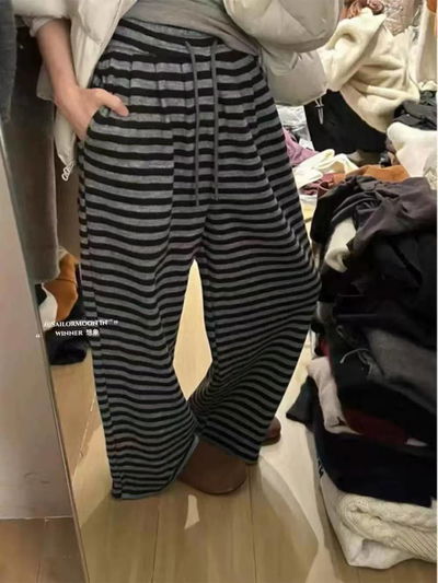 Pantalon rayas gris 