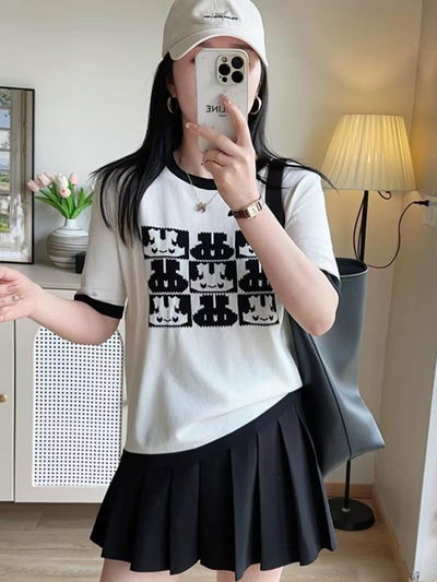 Blusa blanca conejitos 